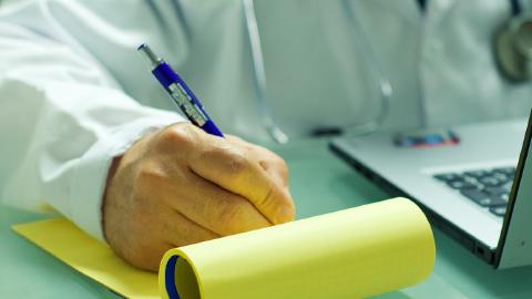 Featured Image for 10 Most Useful Chrome Extensions & Tools for Doctors in 2026