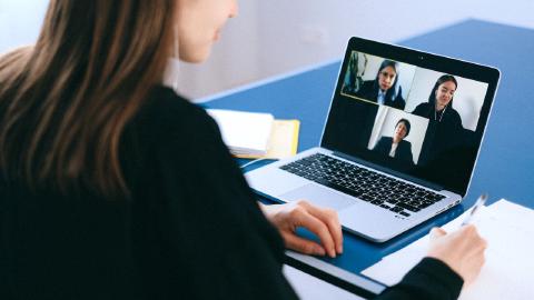 Featured Image for 6 Email Templates to Schedule a Meeting in 2026