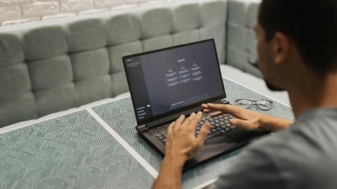 Featured Image for How to Write Effective AI Prompts in 2026 + Prompt Generator Template