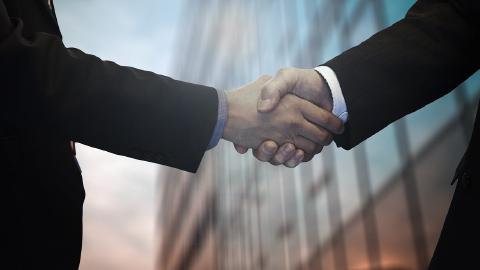Featured Image for How to Write a LinkedIn Recommendation (With Examples) in 2026