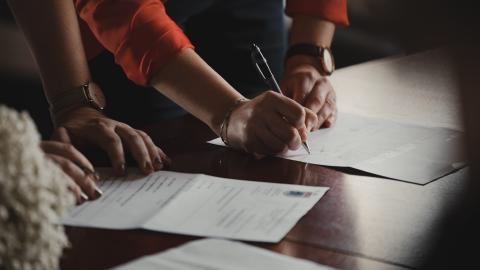 Featured Image for 5 Email Templates for Sending Documents for Review in 2026