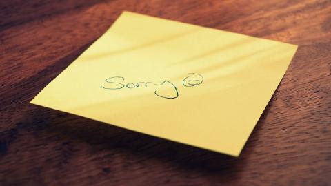 Featured Image for How to Professionally Say 'Sorry For the Late Response' in 2026