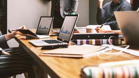 Featured Image for The Best FREE 2-Week Notice Templates You Can Use to Quit Your Job